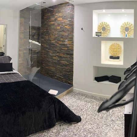Modern Room With Indoor Shower Near The River - Quarto Moderno Com Duche Interior Proximo Da Ribeira Vila Nova de Gaia Buitenkant foto