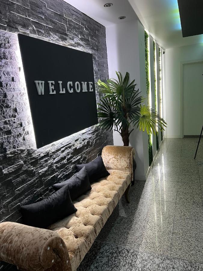 Modern Room With Indoor Shower Near The River - Quarto Moderno Com Duche Interior Proximo Da Ribeira Vila Nova de Gaia Buitenkant foto